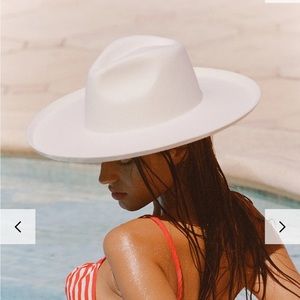 Melodic Fedora Ivory